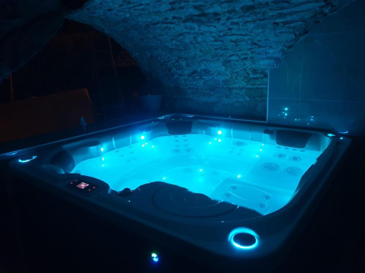 Le Mas Rolland, Piscine Chauffee & Spa - Millau - Gorges Du Tarn Compeyre ภายนอก รูปภาพ